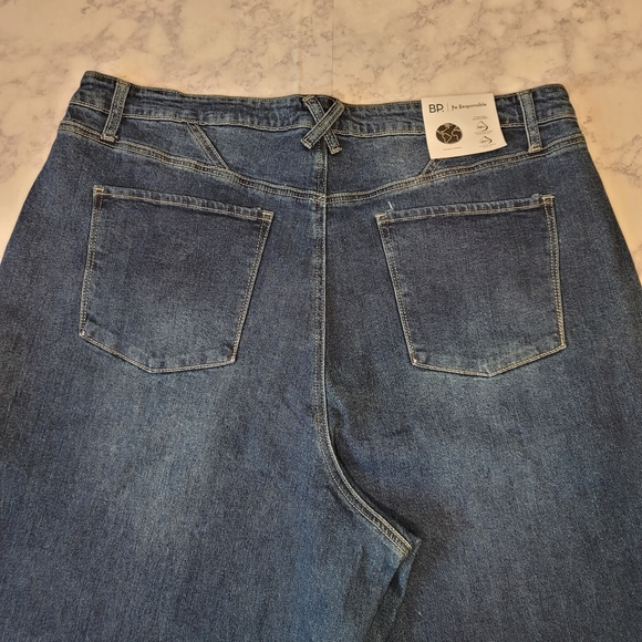 BP High Rise Mom Jean Dark Wash Distressed 18 - Picture 4 of 13
